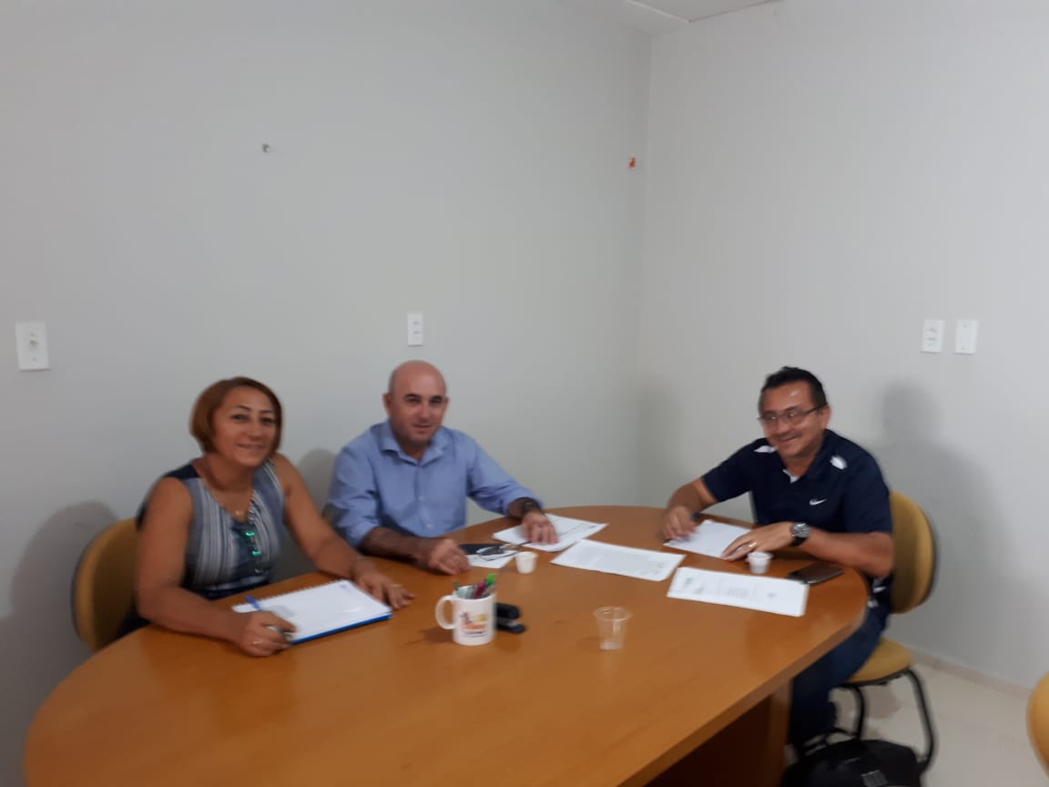 Presidente do CRA-CE alinha decisões finais sobre pós-graduação